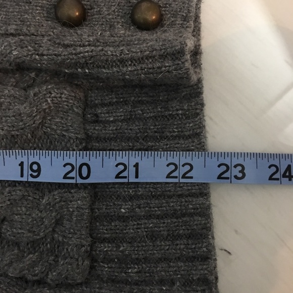 FOREVER 21 Women’s Sweater SMALL - Picture 5 of 6